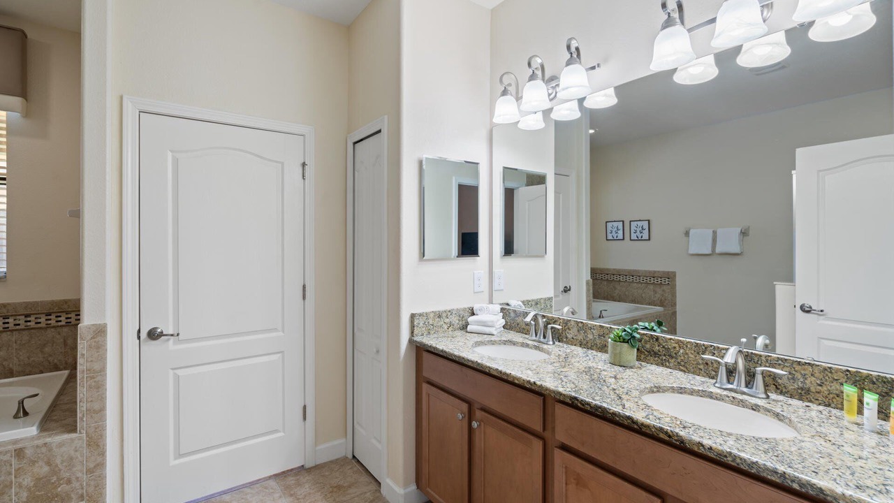 Photo of Bathroom in Davenport