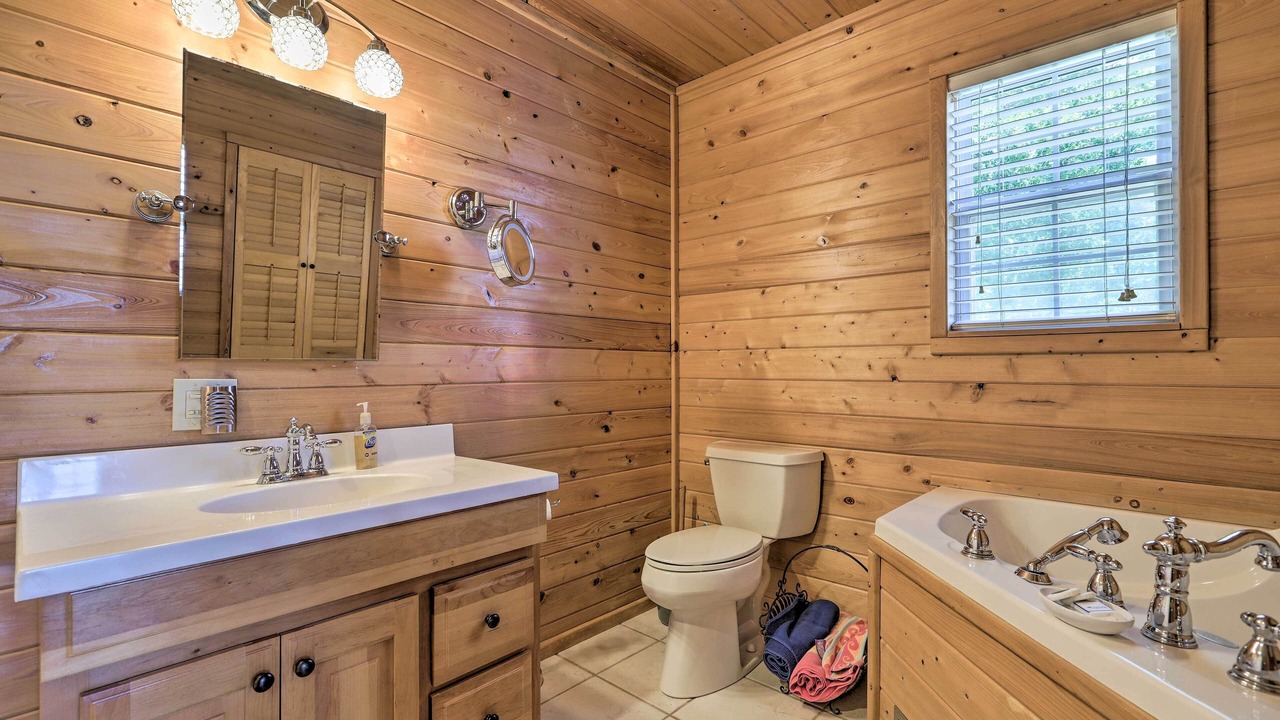 Photo of Bathroom in Milledgeville