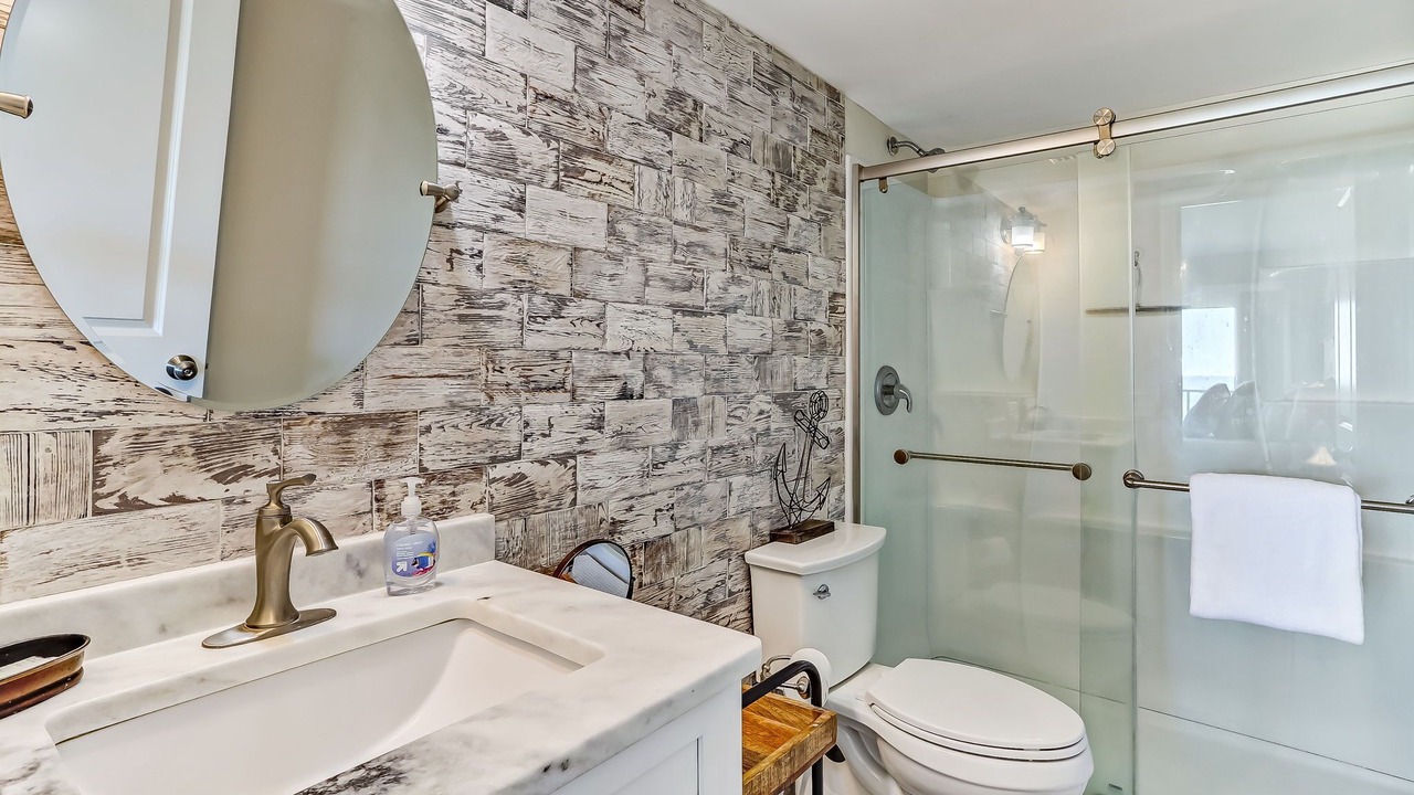 Photo of Bathroom in Fernandina Beach
