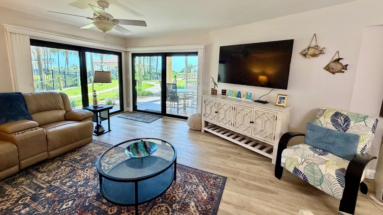 Photo of Livingroom in Butler Beach