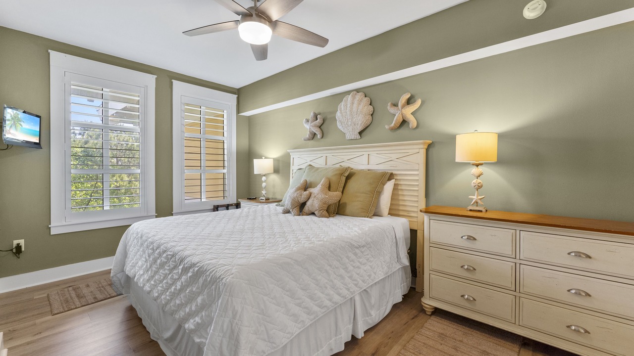 Photo of Bedroom in Baytowne Wharf