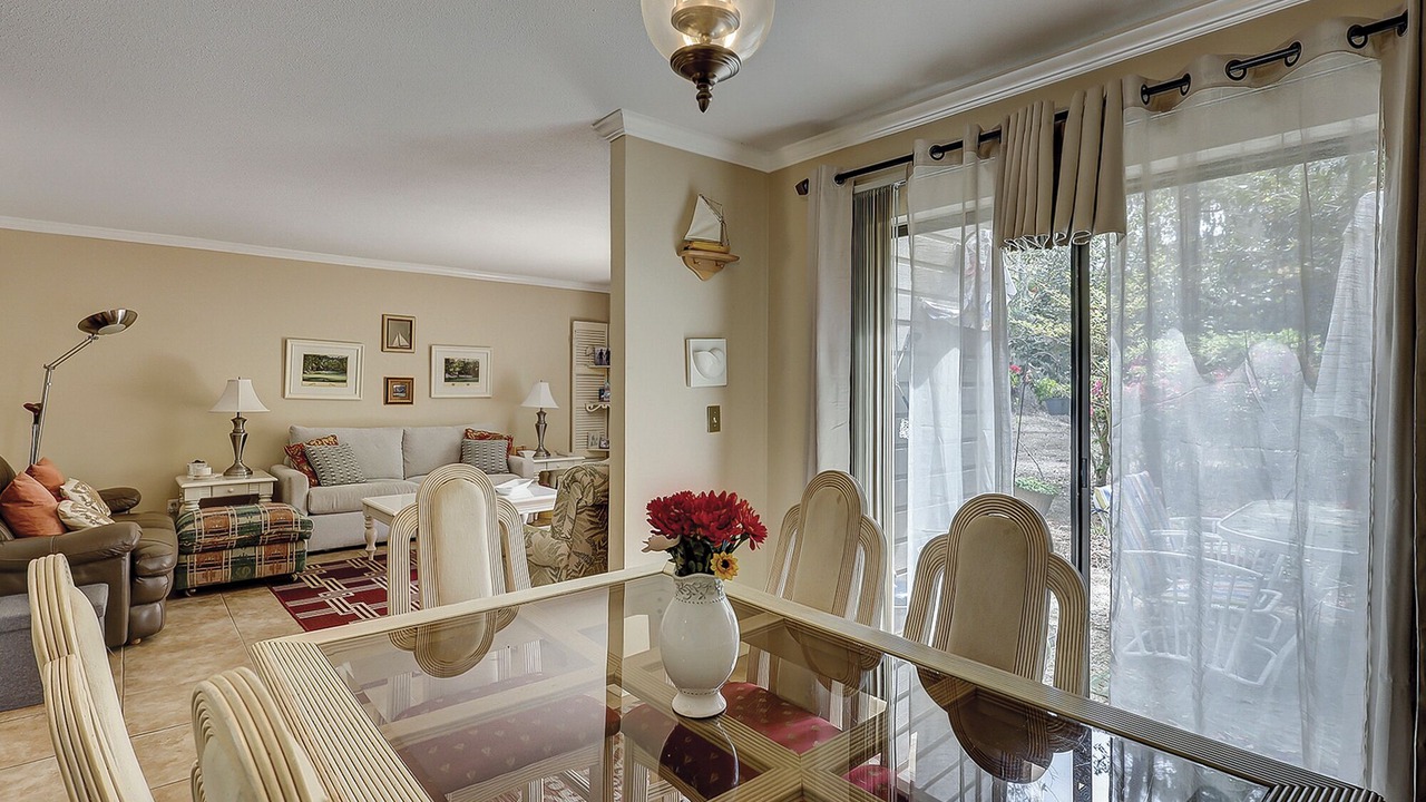 Photo of Livingroom in Sea Pines