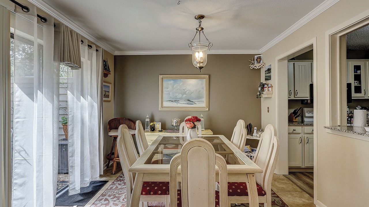 Photo of Livingroom in Sea Pines