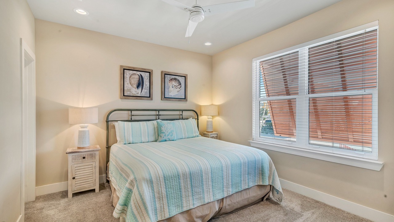 Photo of Bedroom in Gulf Shores