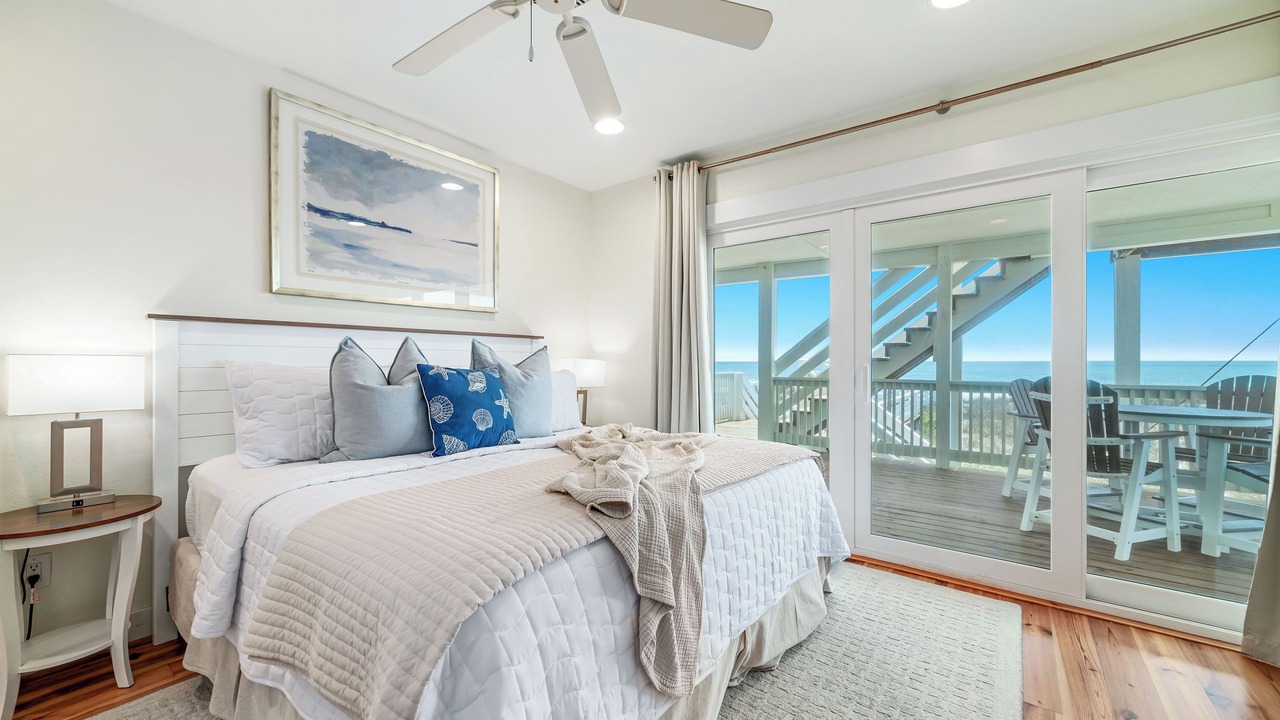 Photo of Bedroom in Gulf Shores