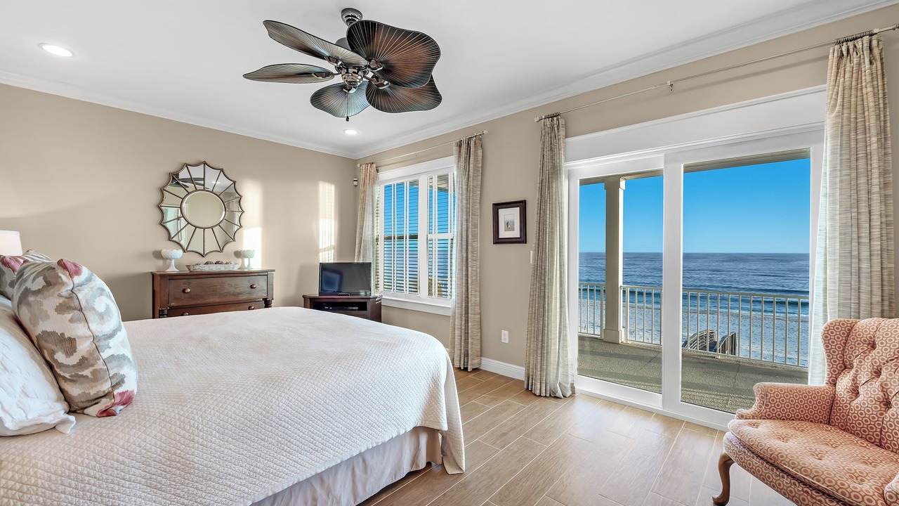 Photo of Bedroom in Gulf Shores