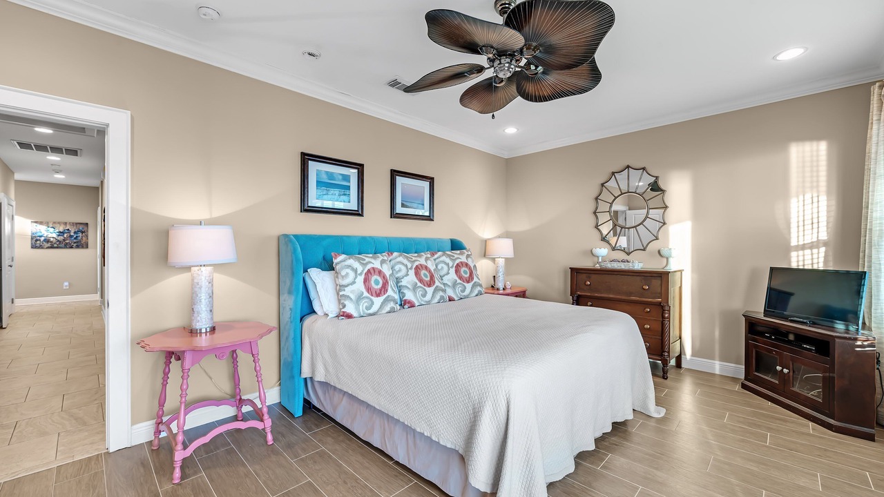 Photo of Bedroom in Gulf Shores