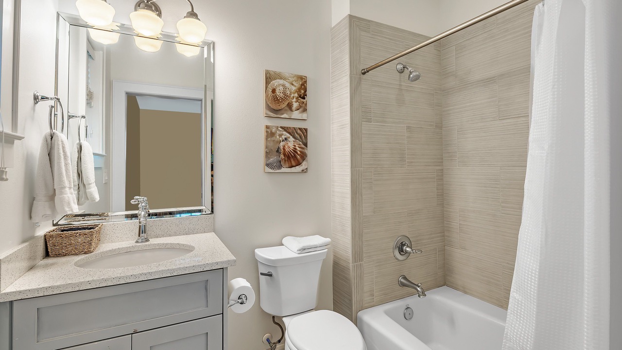 Photo of Bathroom in Gulf Shores