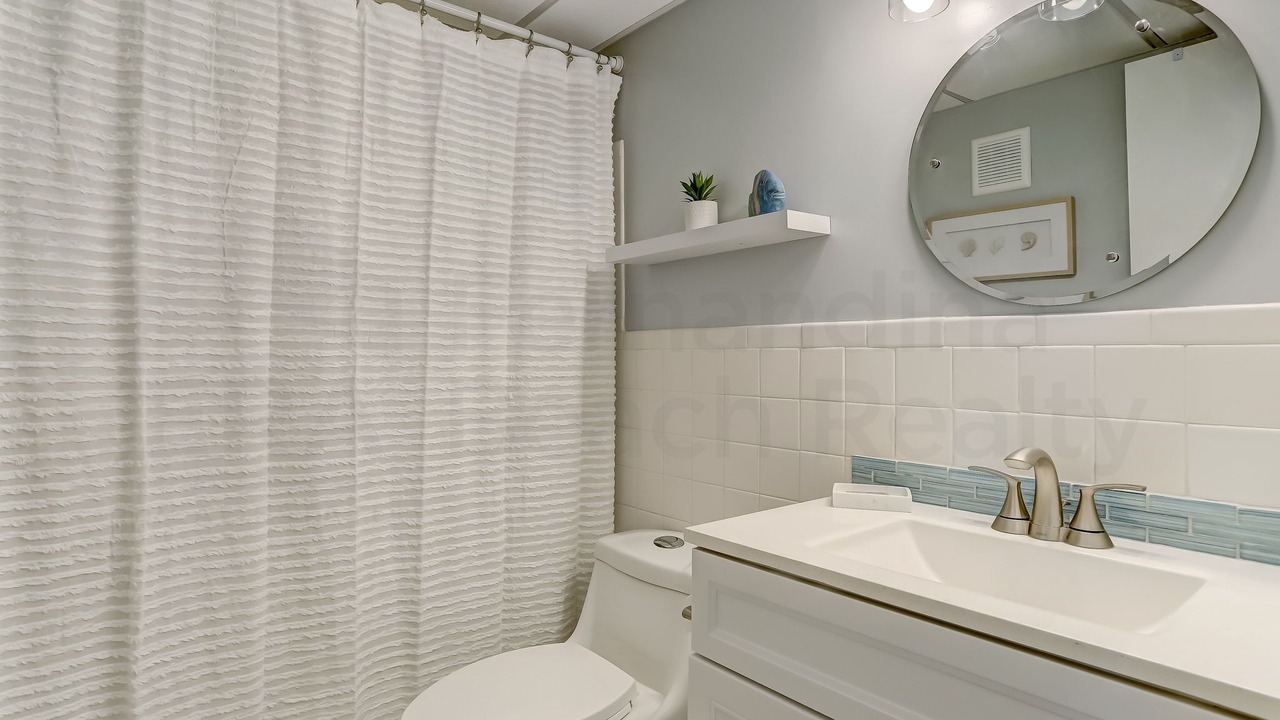 Photo of Bathroom in Fernandina Beach