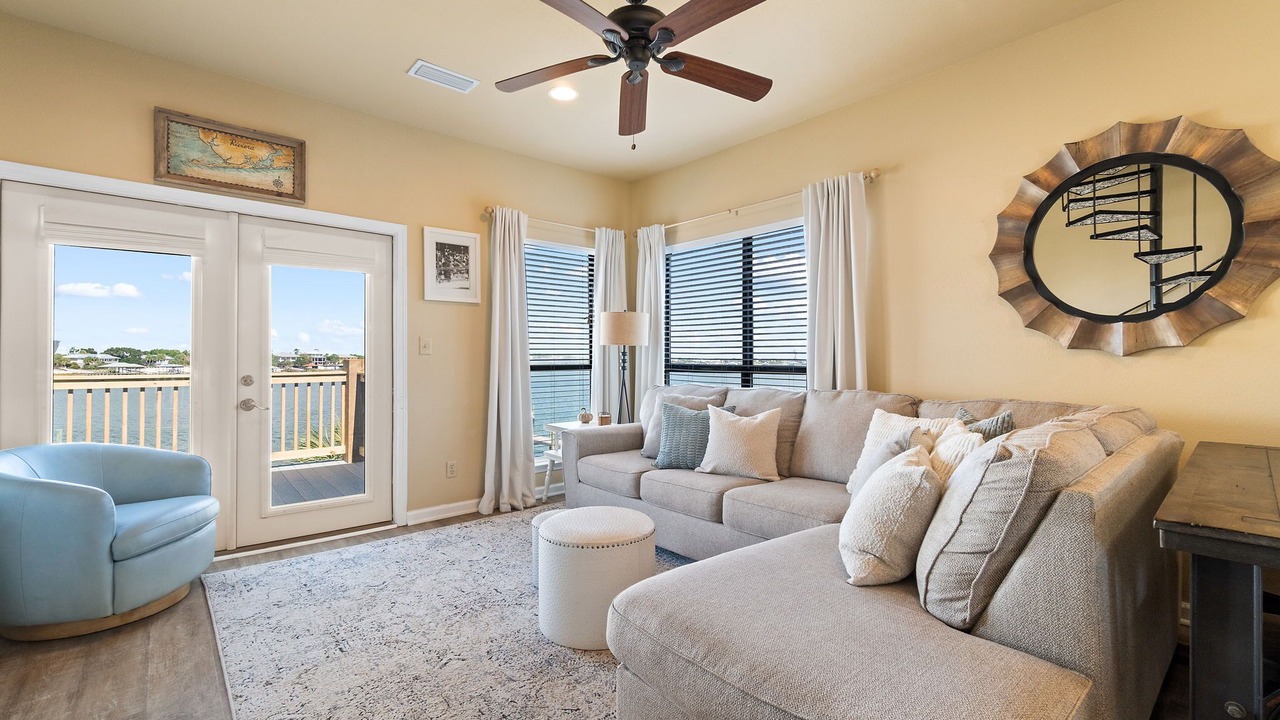 Photo of Livingroom in Ono Island