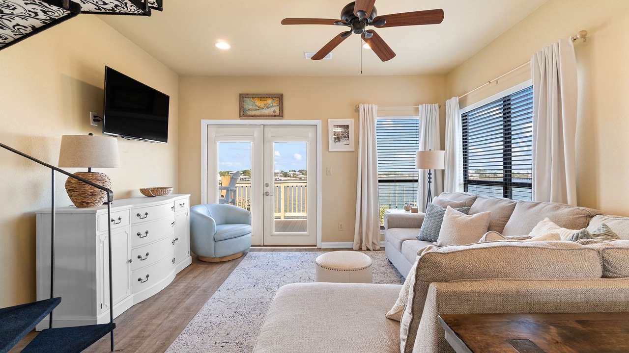 Photo of Livingroom in Ono Island
