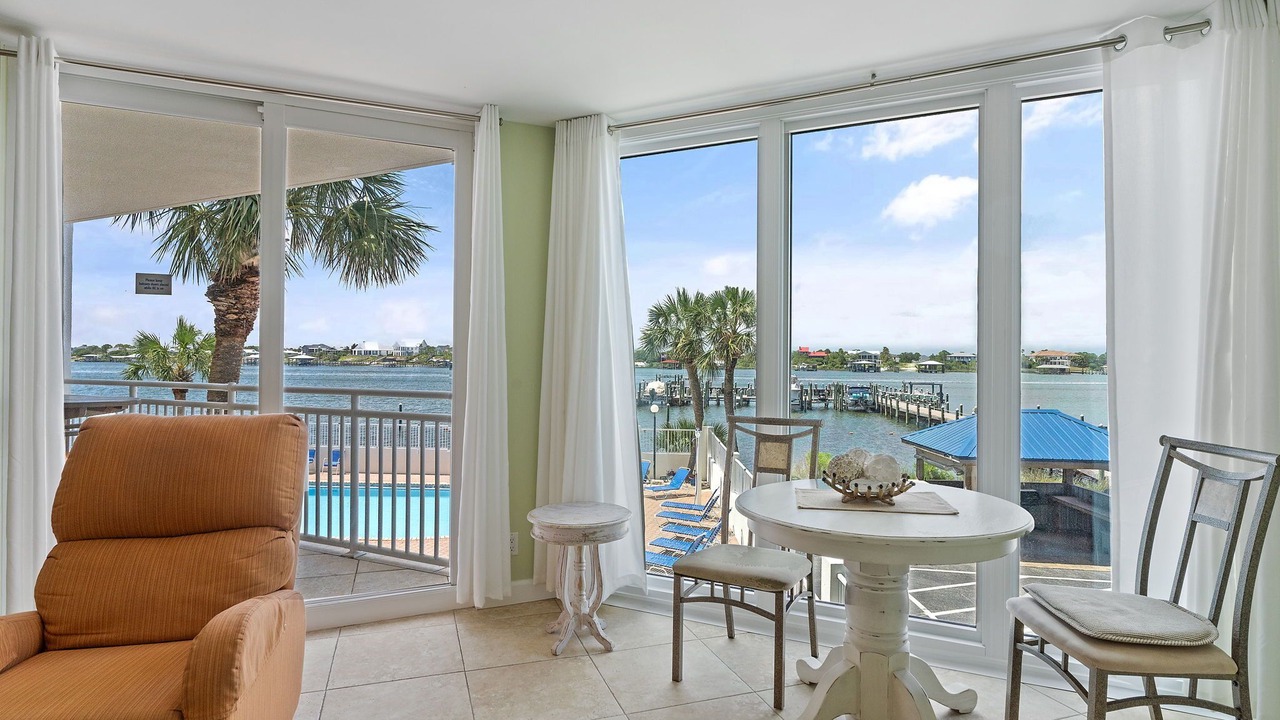 Photo of Livingroom in Ono Island