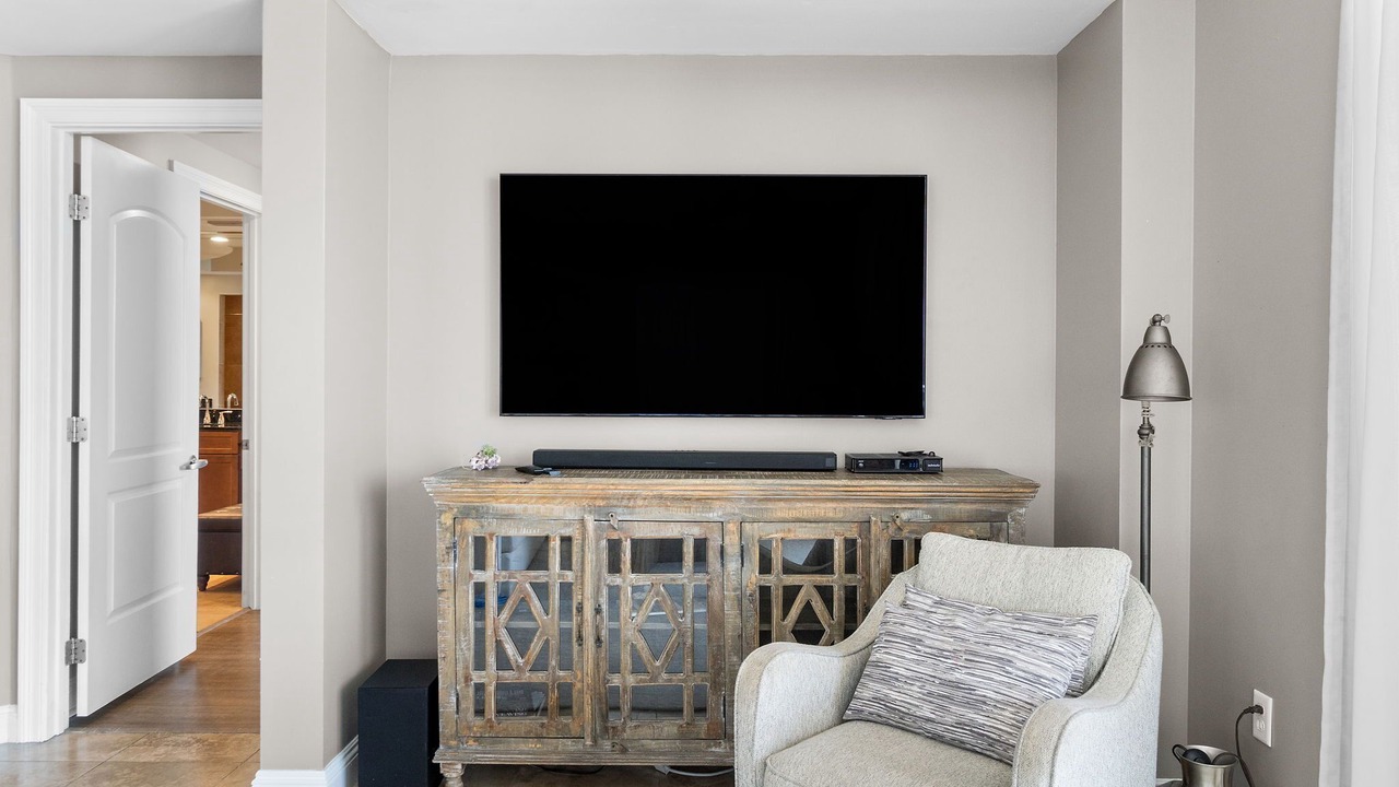 Photo of Livingroom in Ono Island