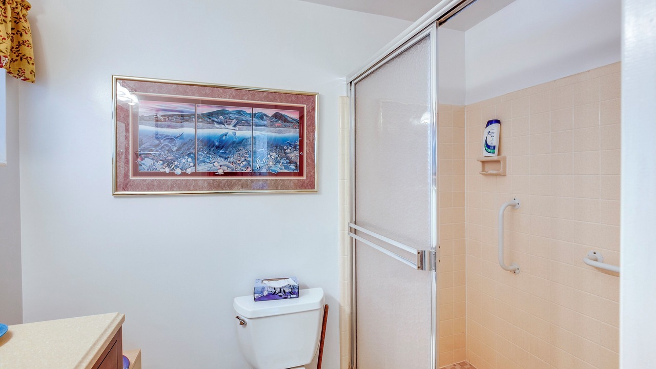 Photo of Bathroom in Oakview Heights