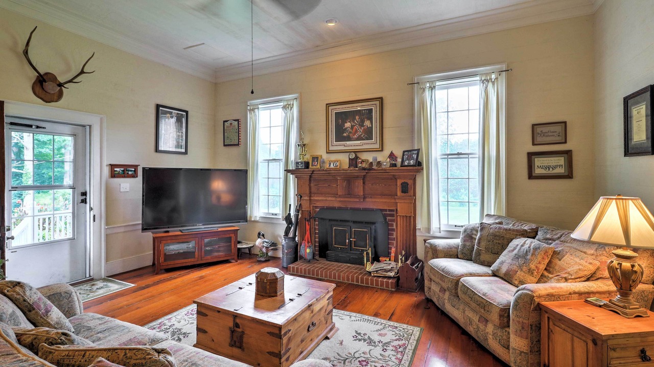 Photo of Livingroom in Lafayette