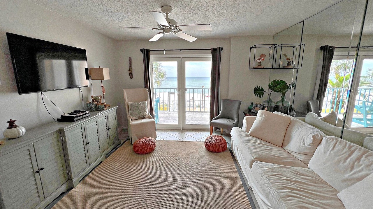 Photo of Livingroom in Gulf Shores
