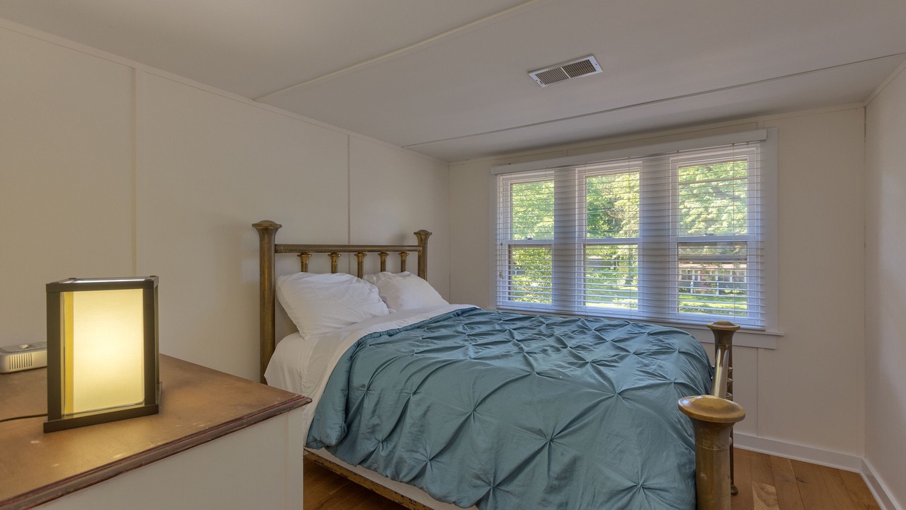 Photo of Bedroom in Saugatuck