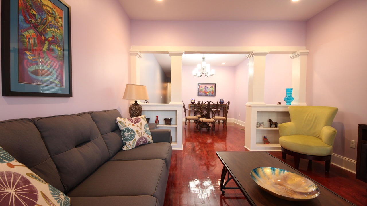 Photo of Livingroom in Mid-City