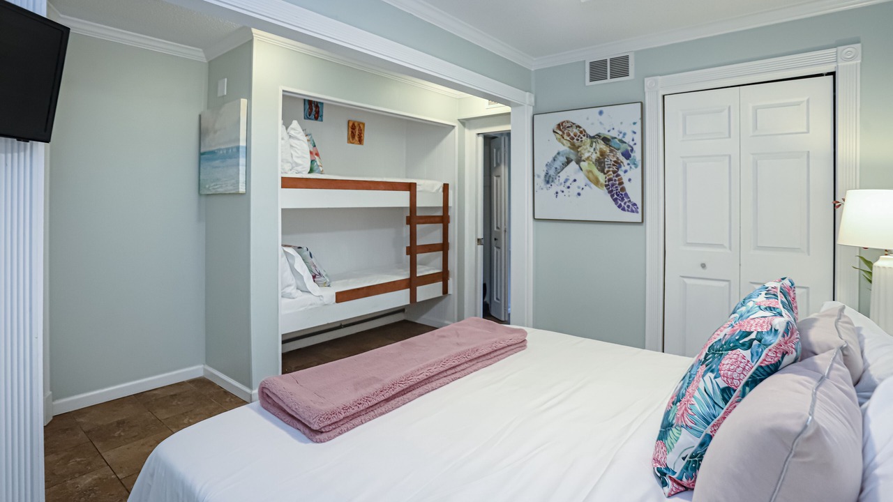 Photo of Bedroom in Tybee Island