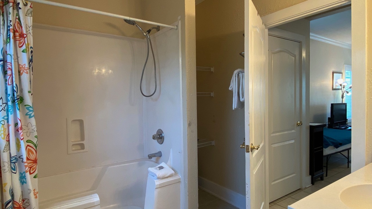 Photo of Bathroom in Ono Island