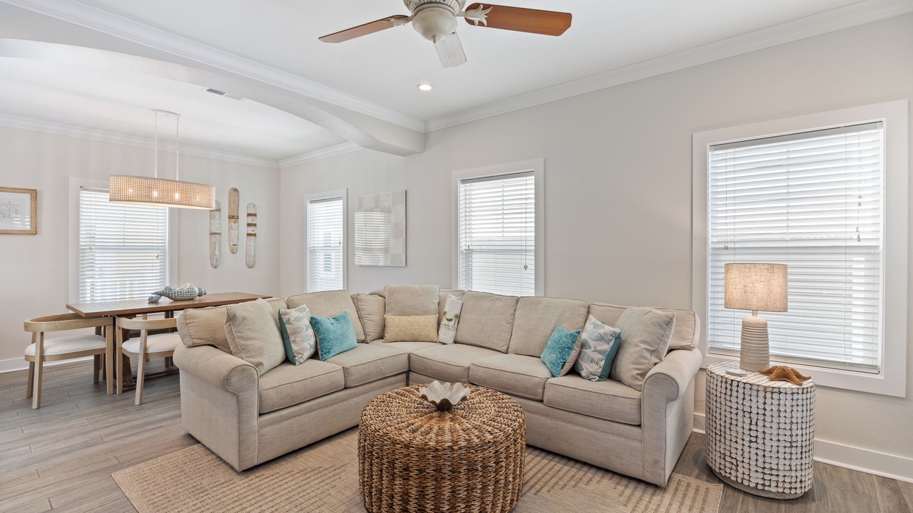 Photo of Livingroom in Ono Island