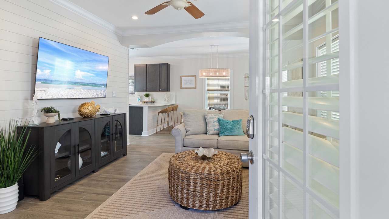 Photo of Livingroom in Ono Island