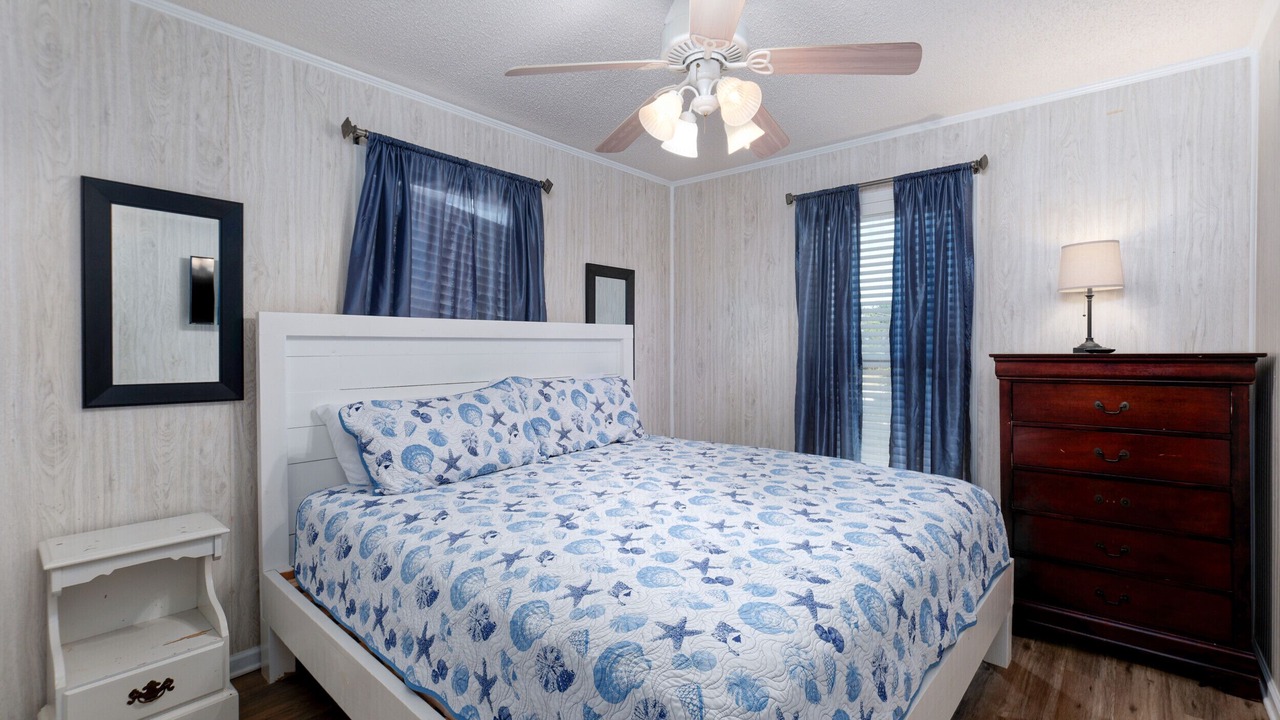 Photo of Bedroom in Gulf Shores