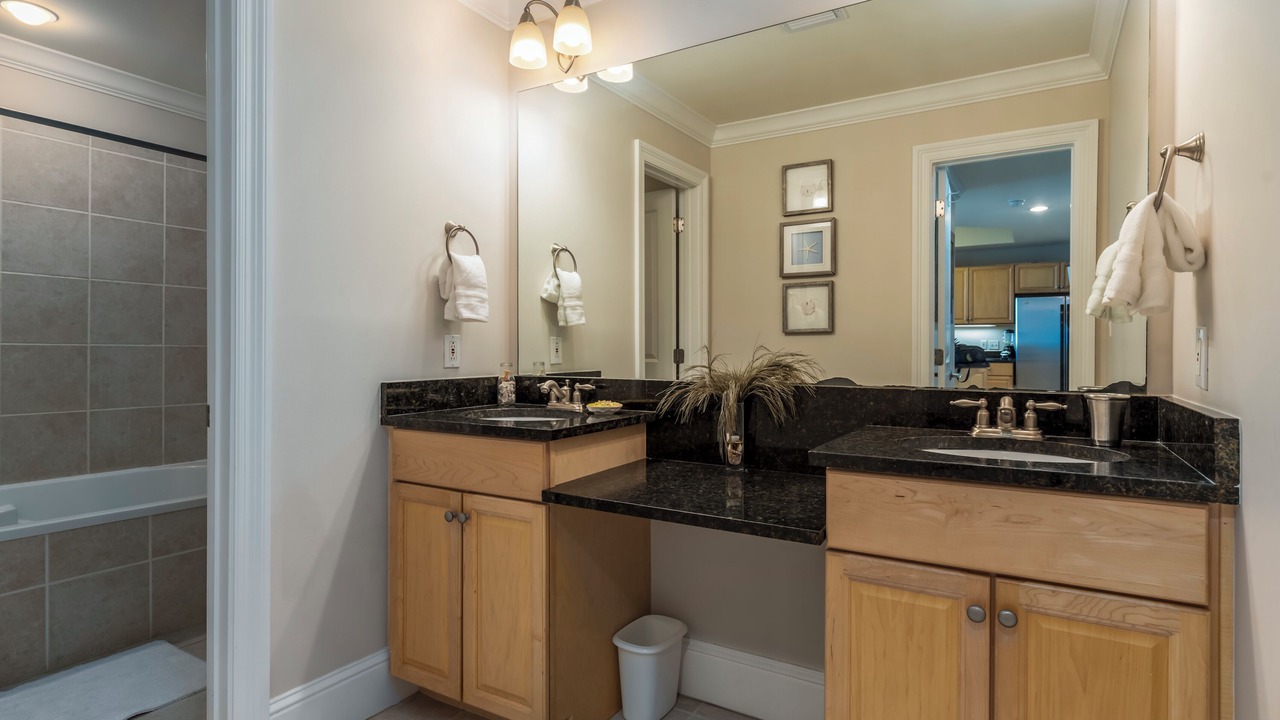 Photo of Bathroom in Dauphin Island
