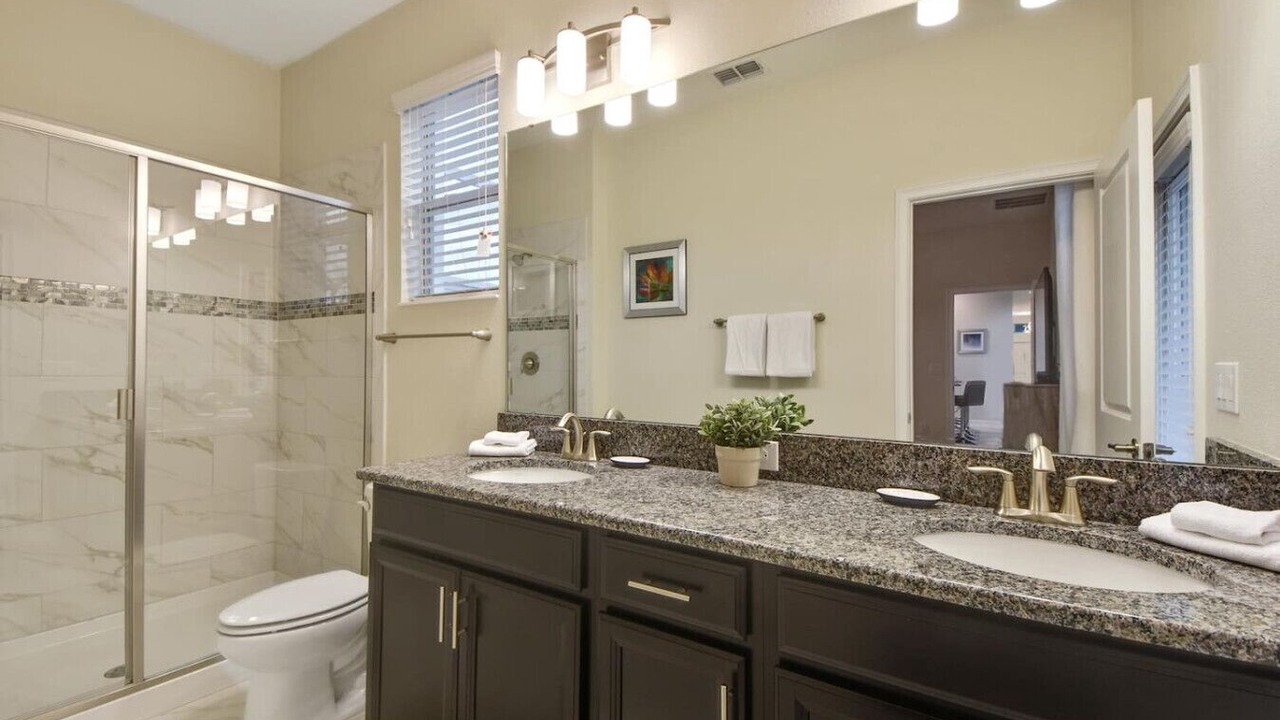 Photo of Bathroom in Davenport