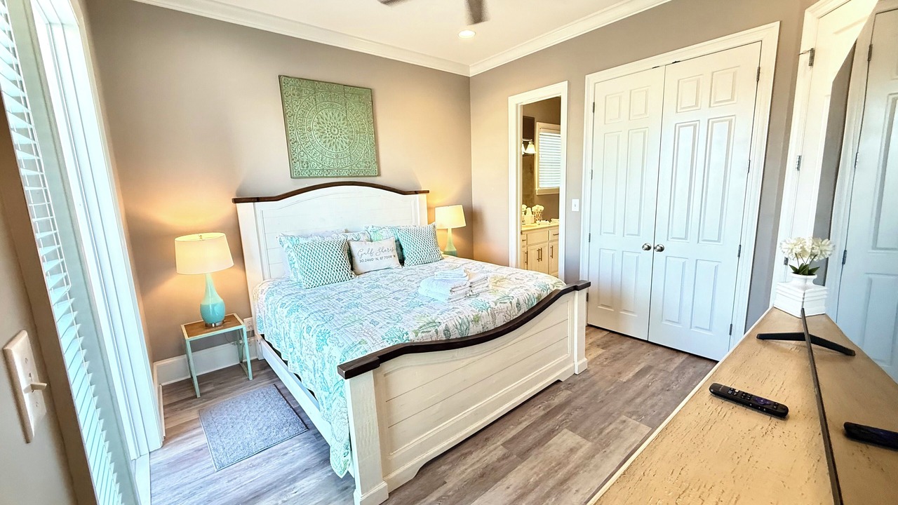 Photo of Bedroom in Gulf Shores