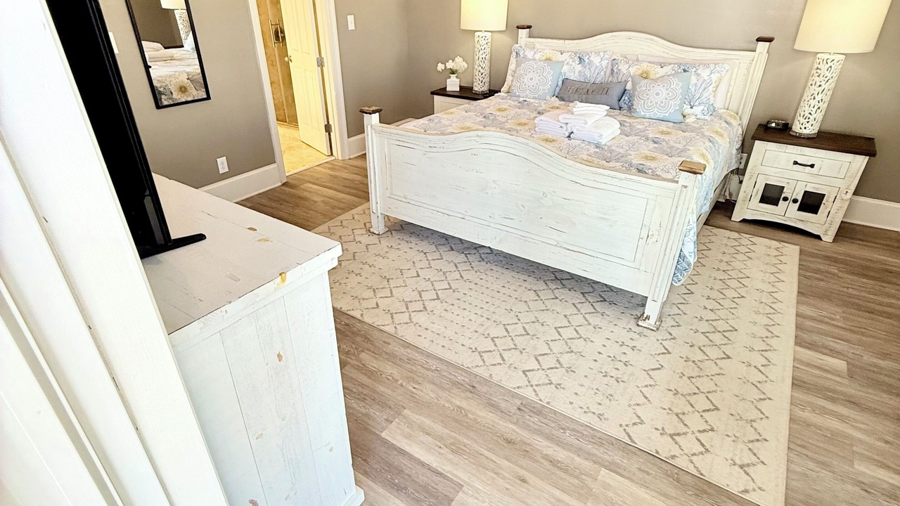 Photo of Bedroom in Gulf Shores