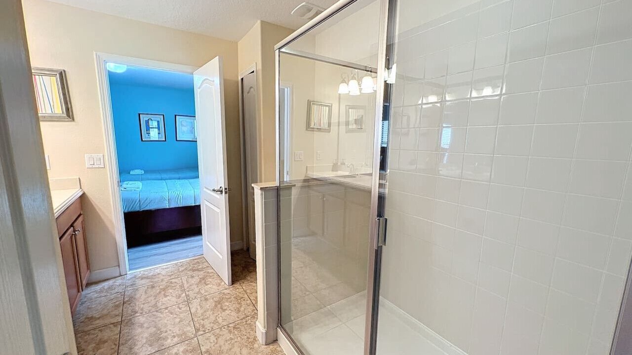 Photo of Bathroom in Davenport