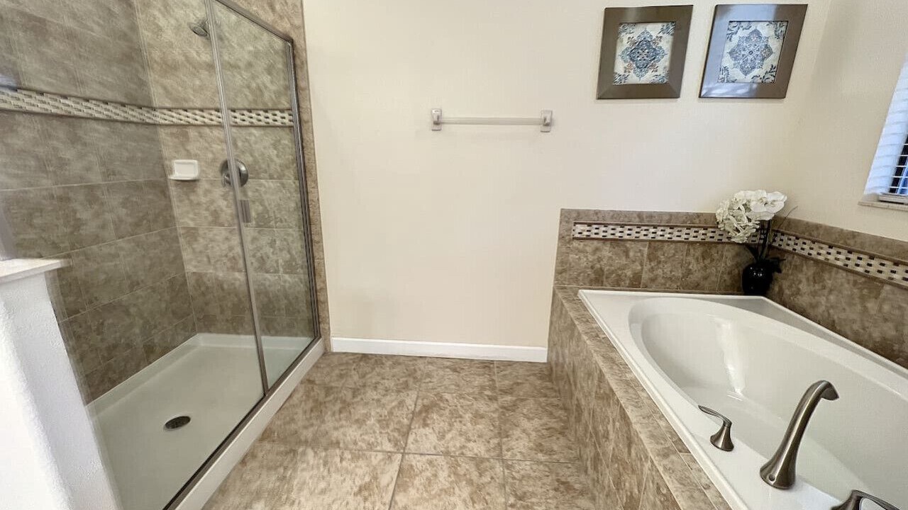 Photo of Bathroom in Davenport