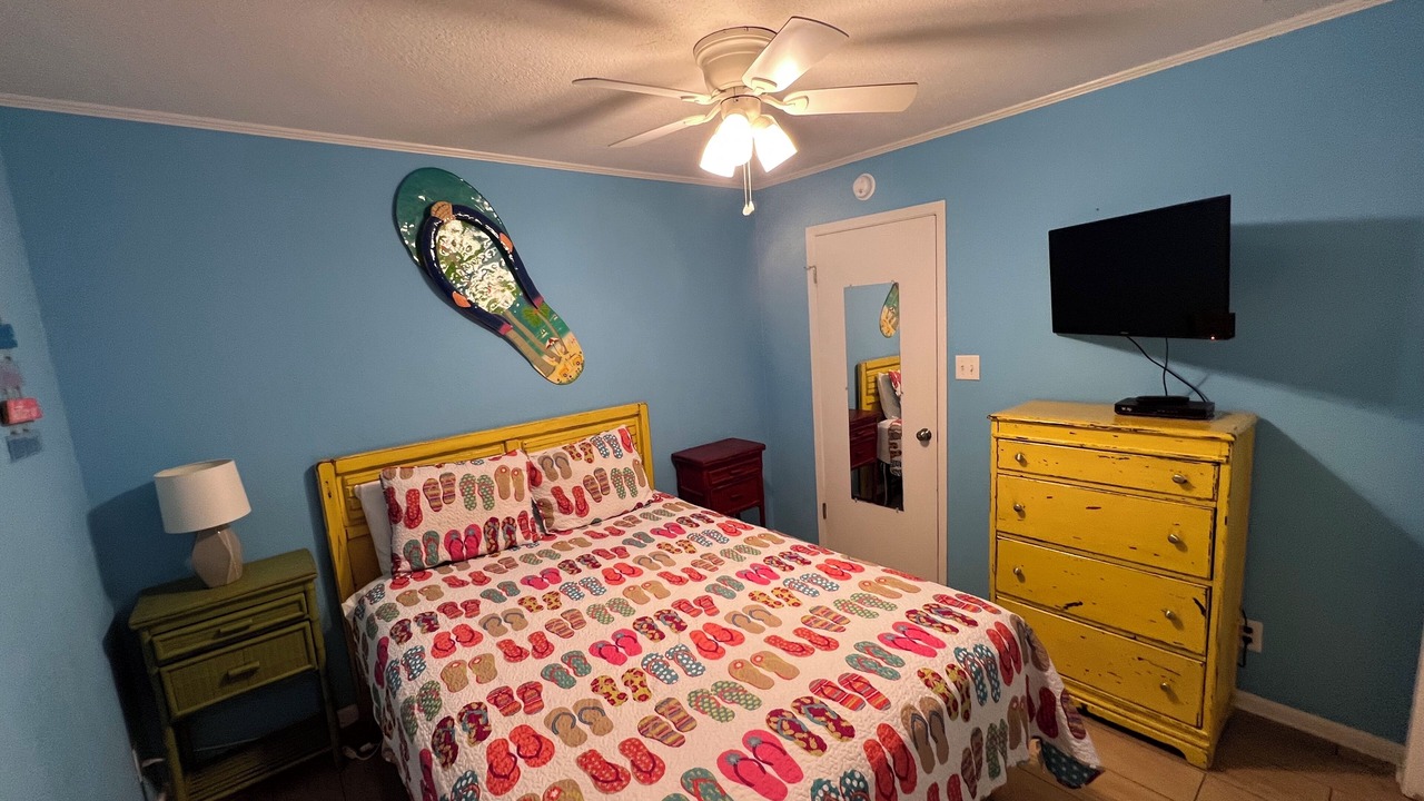 Photo of Bedroom in Gulf Shores