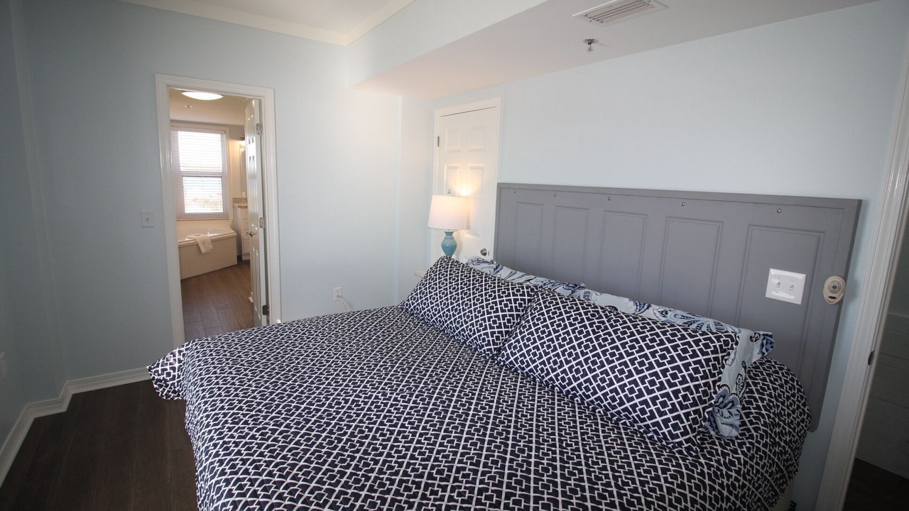 Photo of Bedroom in Gulf Shores