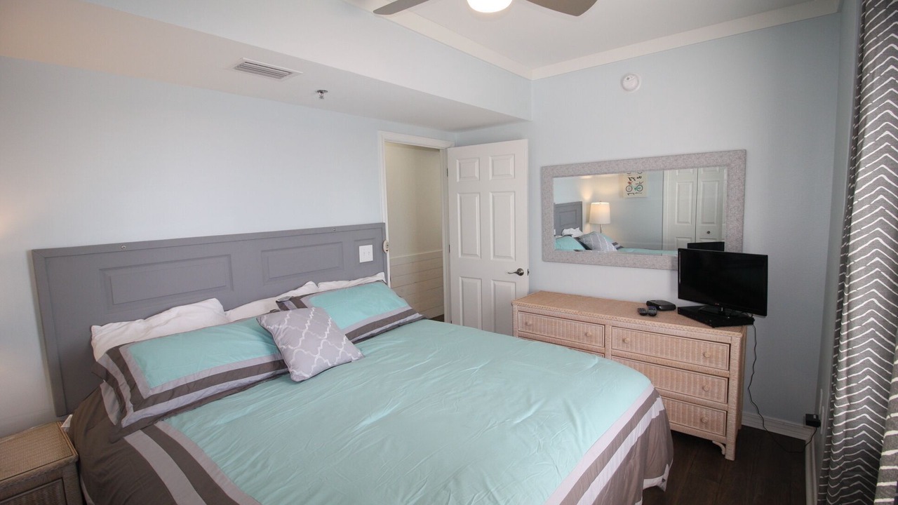Photo of Bedroom in Gulf Shores