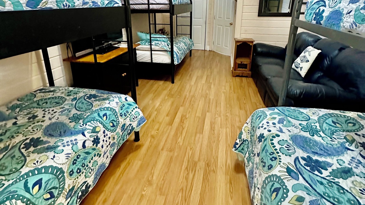 Photo of Bedroom in Groveoak