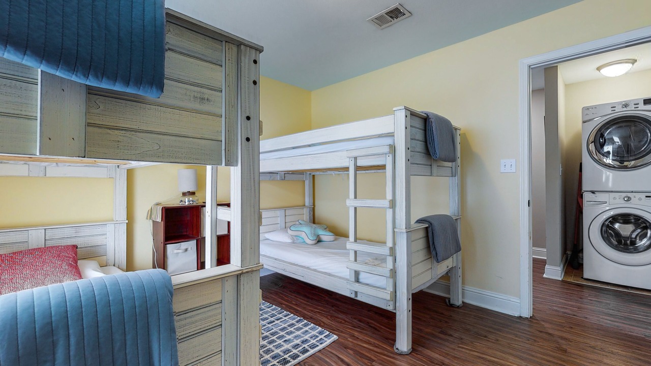 Photo of Bedroom in Gulf Shores