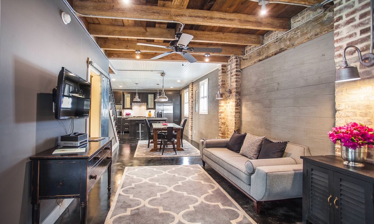 Photo of Livingroom in Historic Downtown Savannah