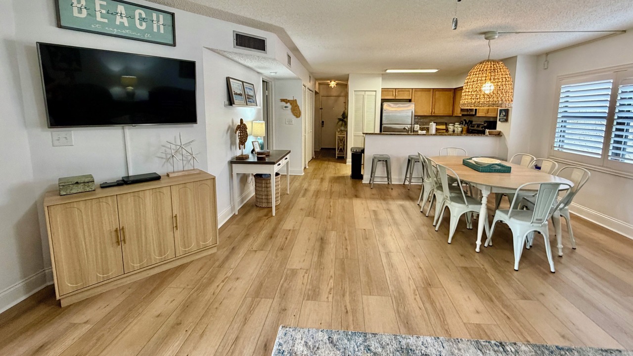 Photo of Livingroom in Butler Beach