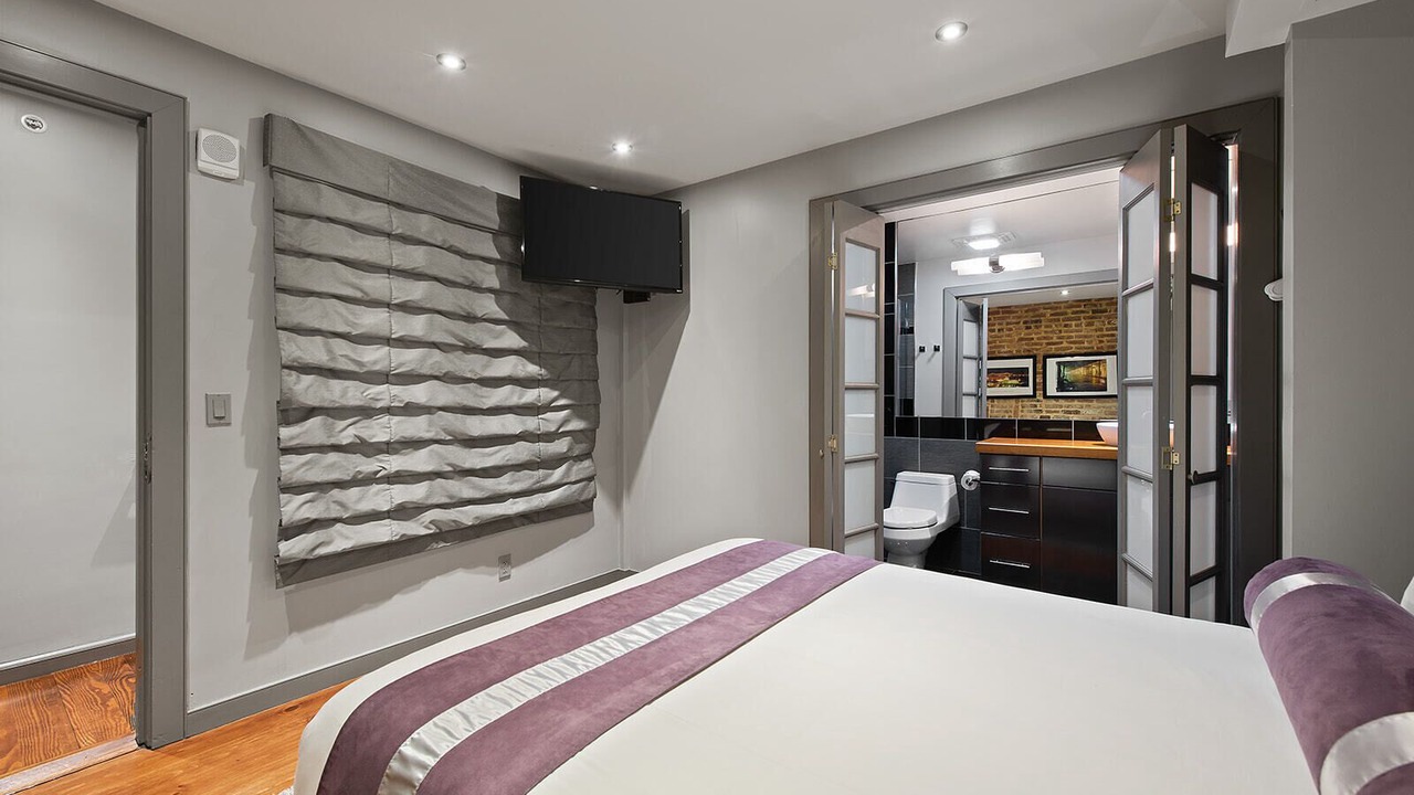 Photo of Bedroom in Central Business District
