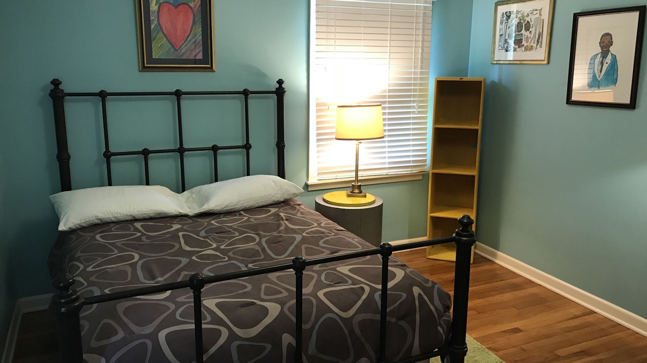 Photo of Bedroom in Tougaloo