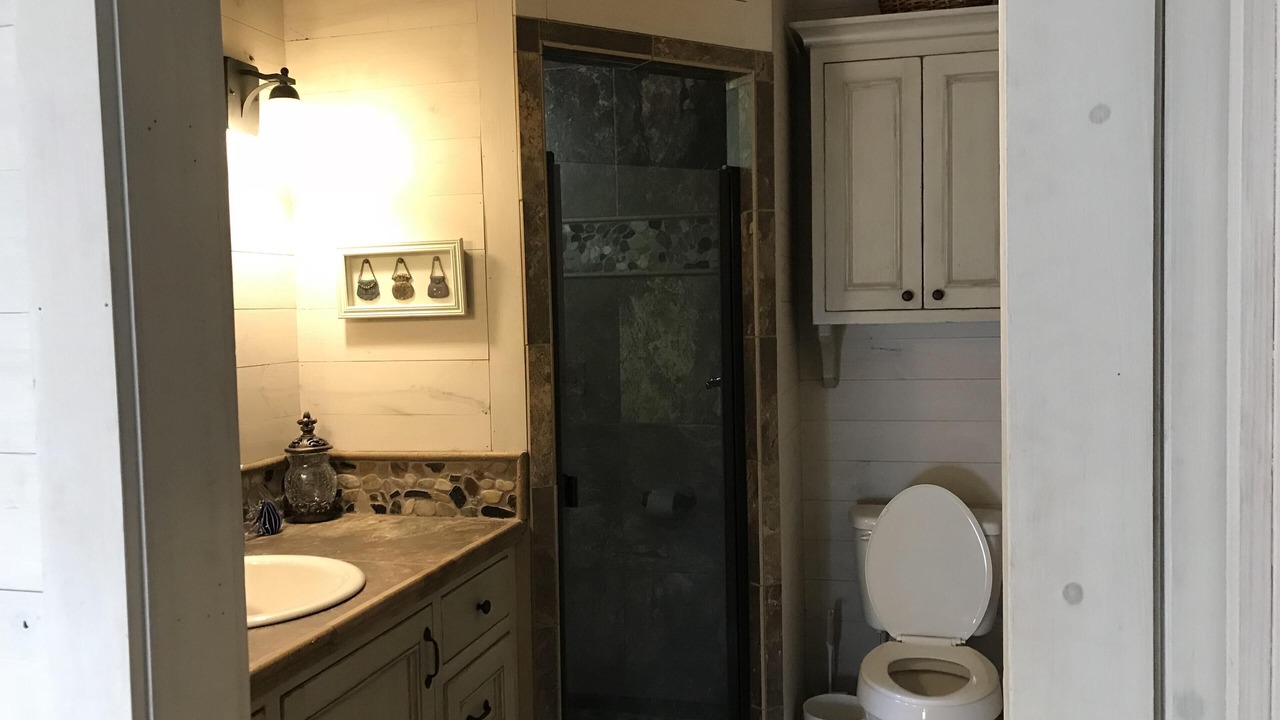 Photo of Bathroom in Alexander City