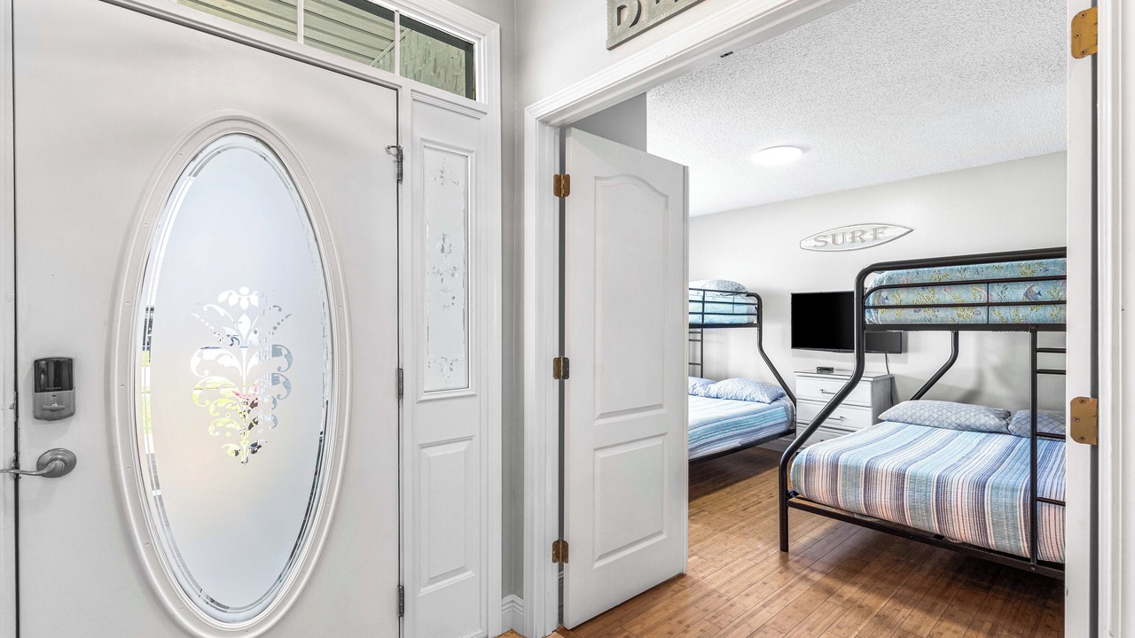 Photo of Bedroom in Miramar Beach