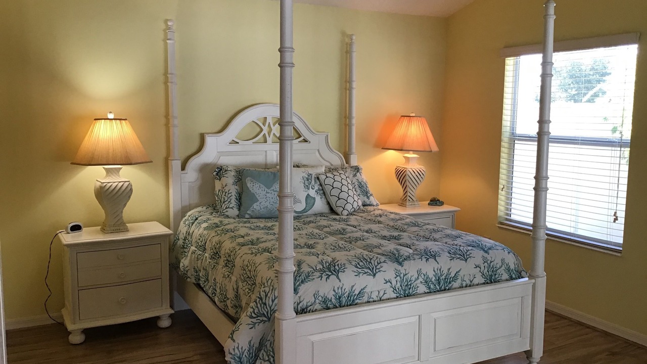 Photo of Bedroom in Village of Collier