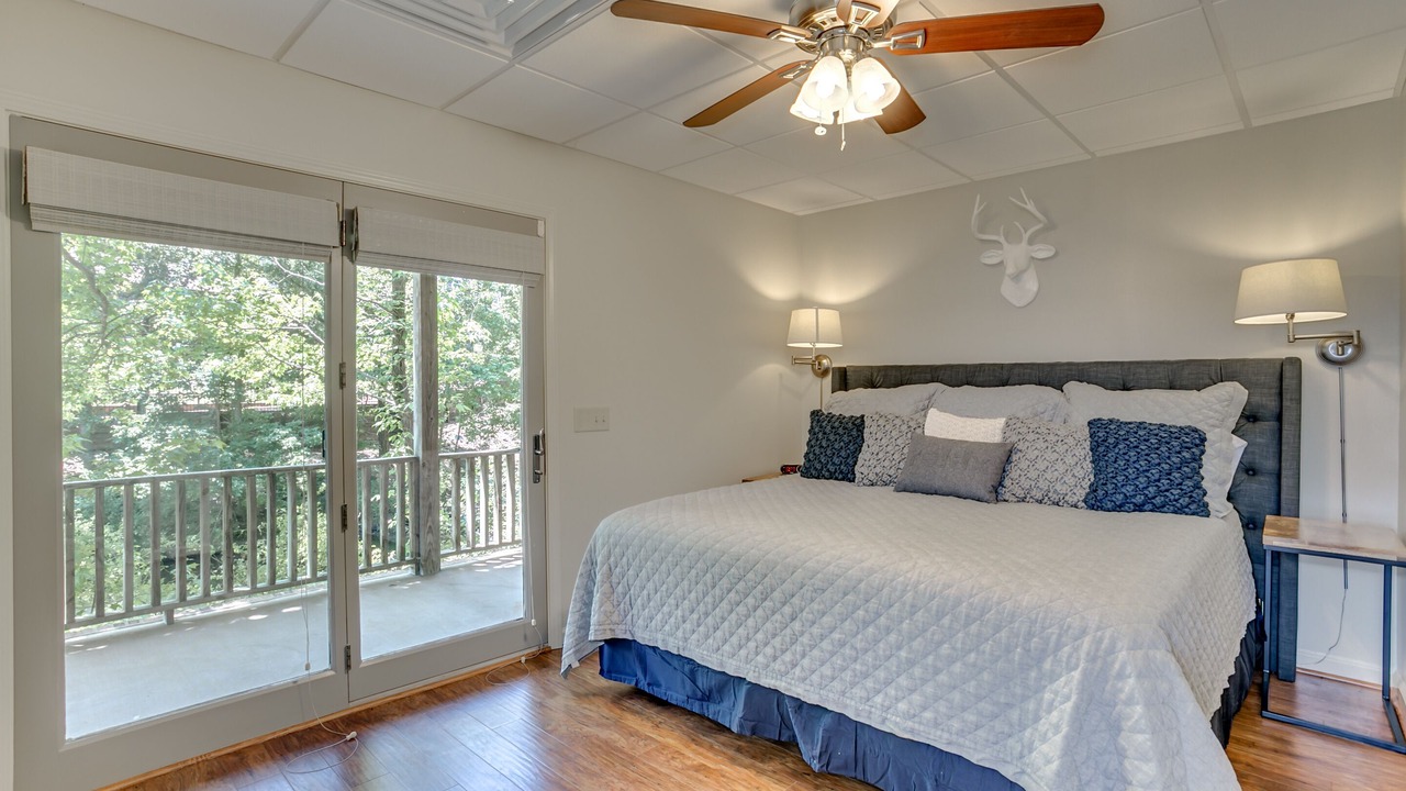 Photo of Bedroom in Northport