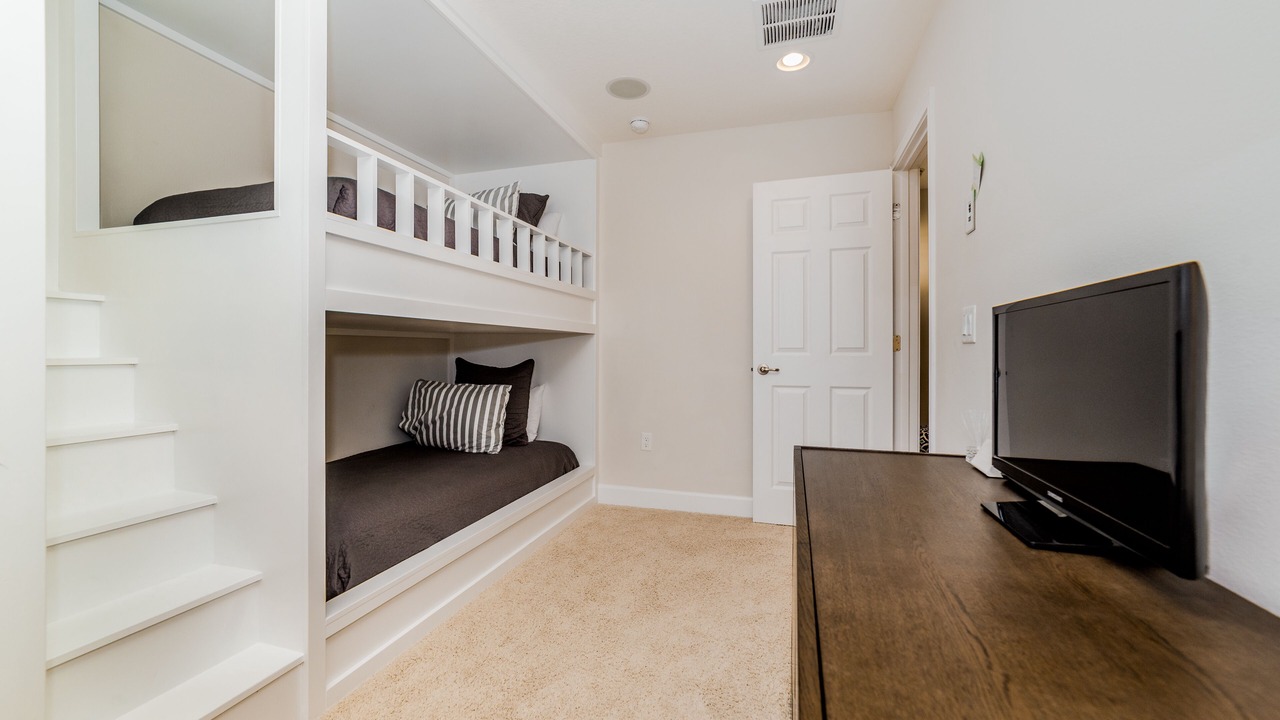 Photo of Bedroom in Watersong
