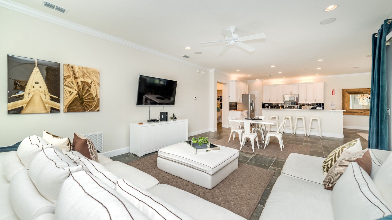 Photo of Livingroom in Watersong