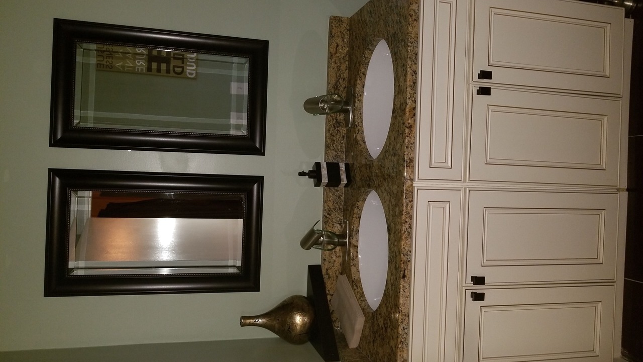 Photo of Bathroom in Gunter Afs