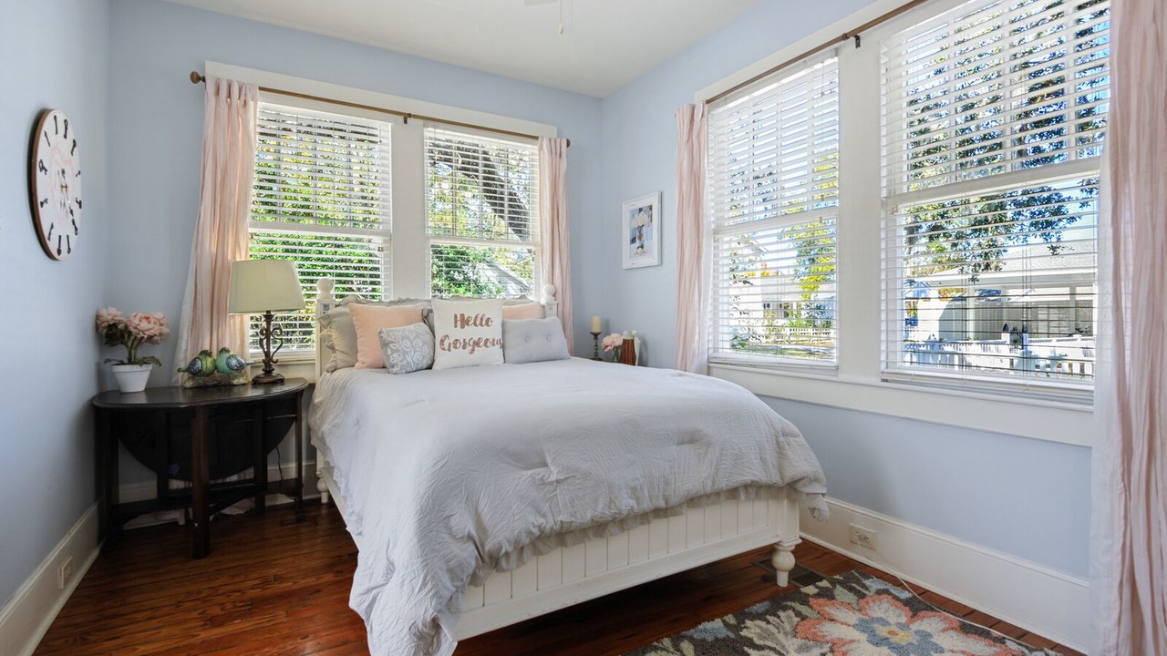 Photo of Bedroom in Old Town